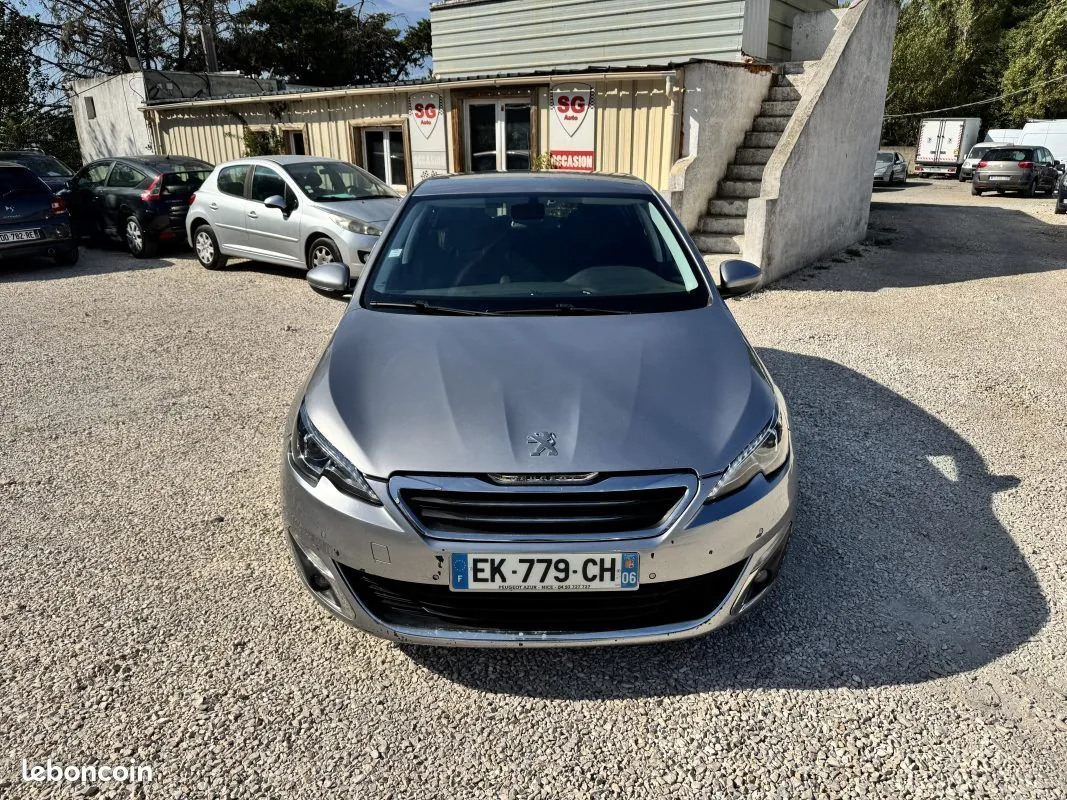 Peugeot 308 2017 photo 2