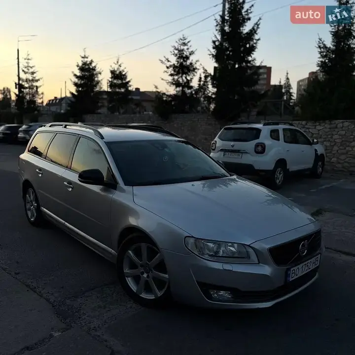Volvo V70 2016 photo 2