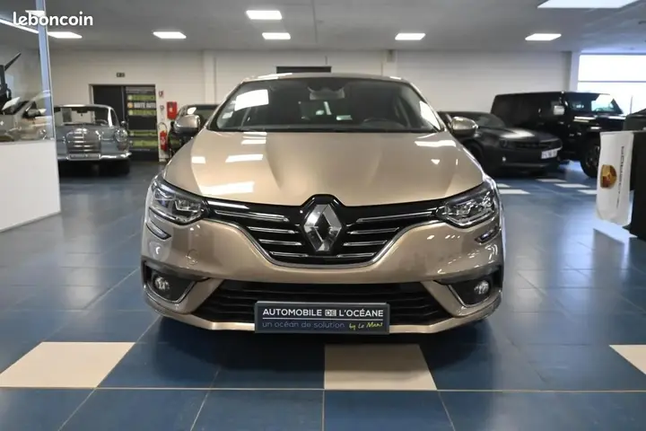 Renault Megane 2016 photo 2