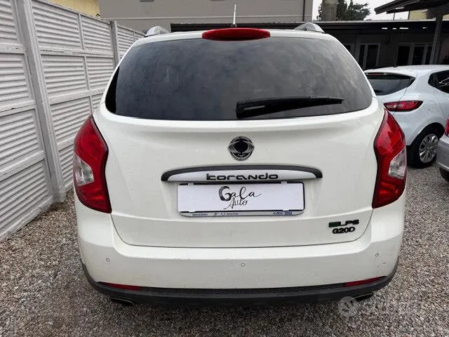 KG Mobility Korando 2015 photo 4