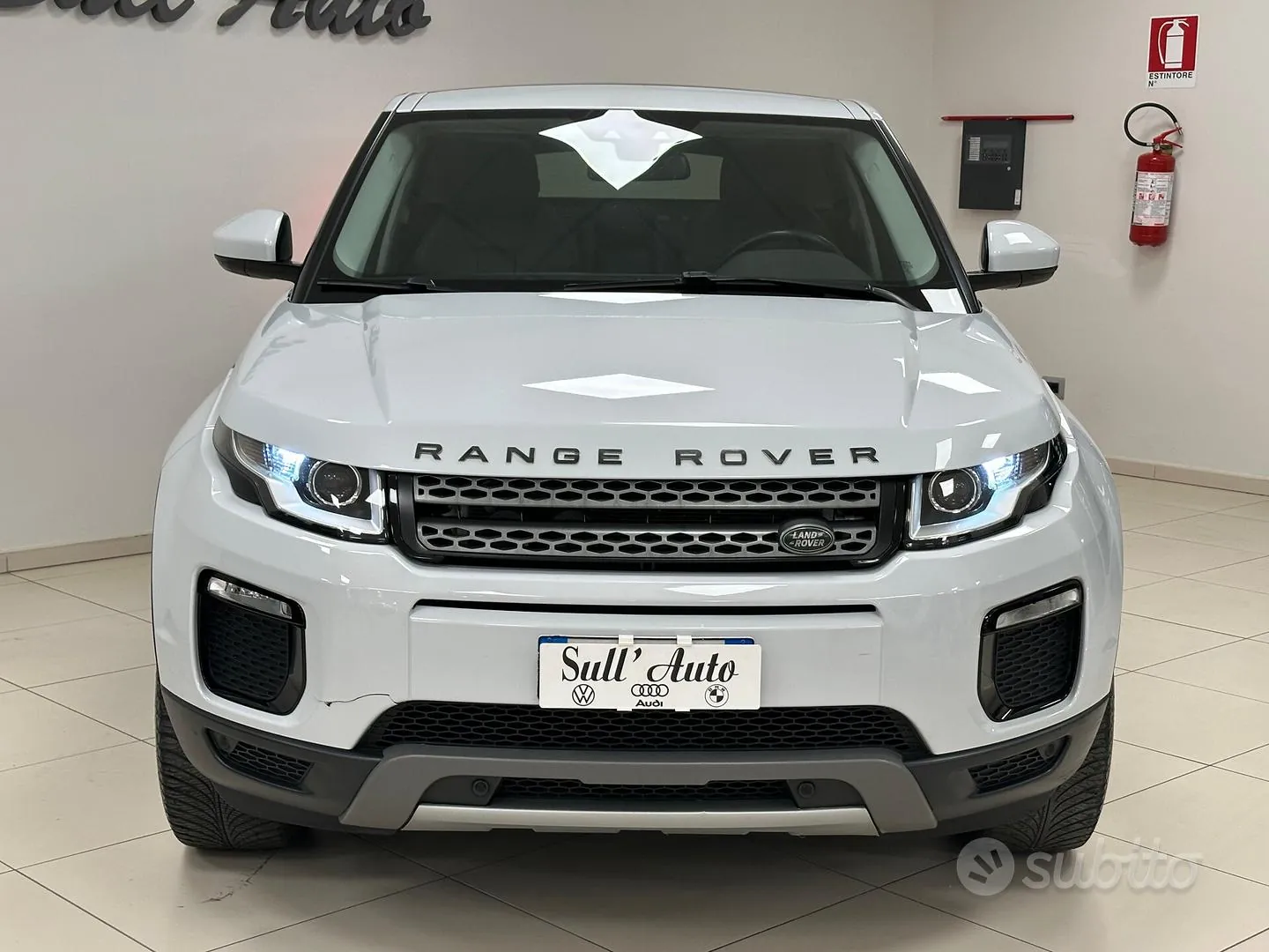 Land Rover Range Rover Evoque 2019 photo 2