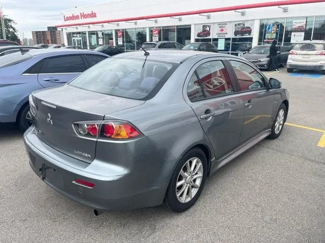Mitsubishi Lancer 2015 photo 4