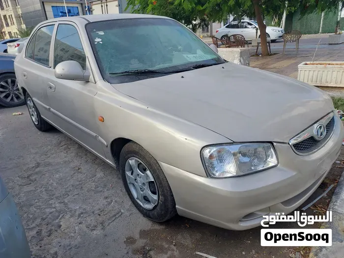 Hyundai Verna 2010 photo 4