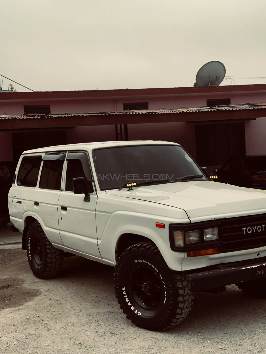 Toyota Land Cruiser