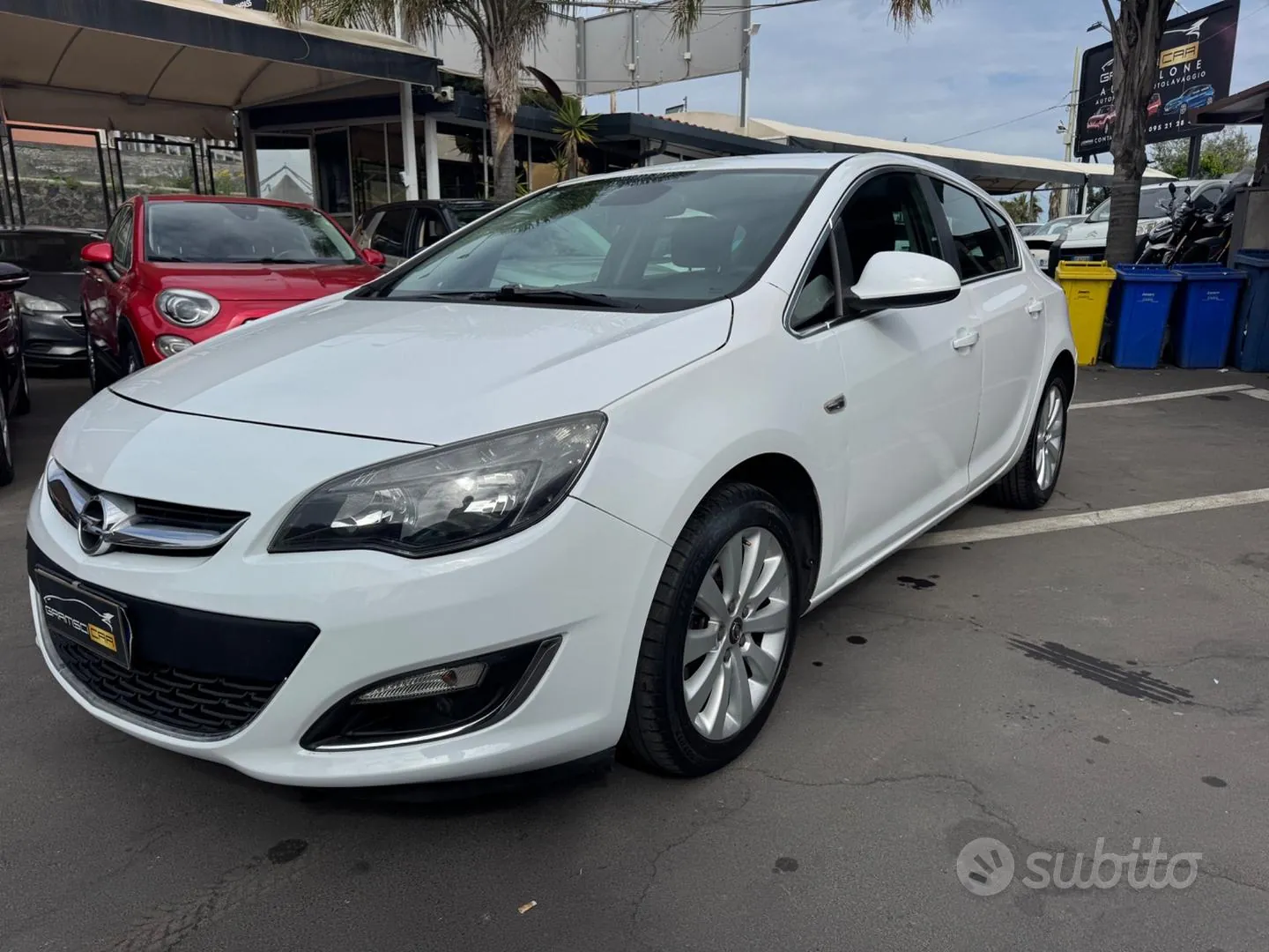 Opel Astra 2014 photo 2