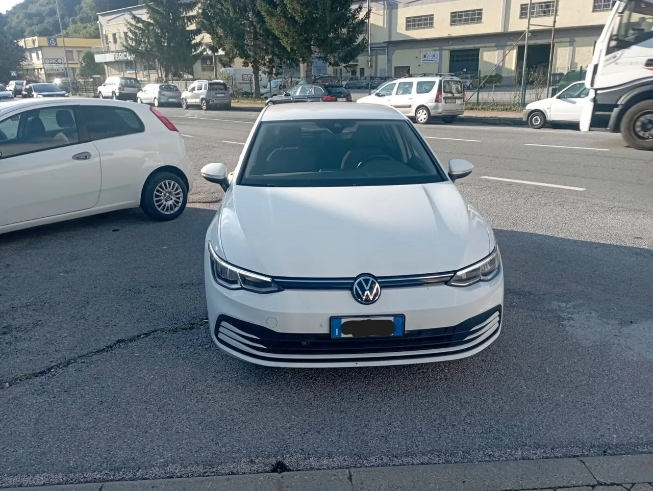 Volkswagen Golf 2022 photo 2