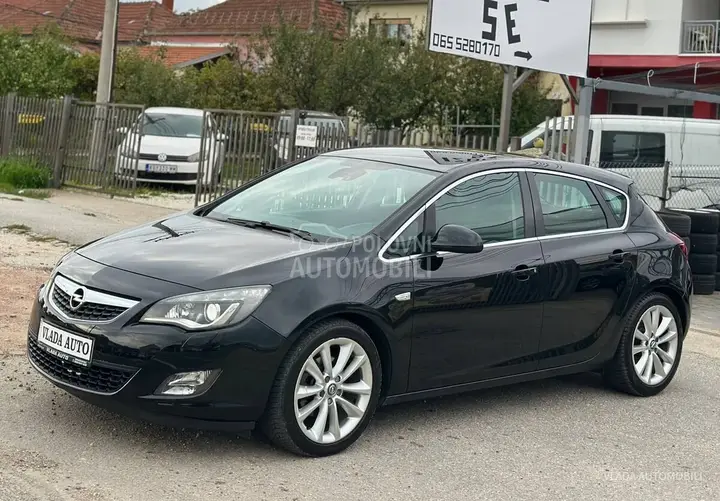 Opel Astra J