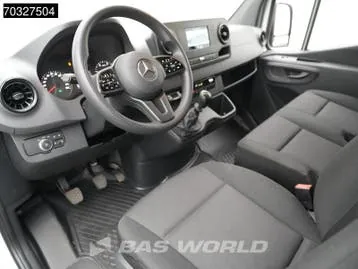 Mercedes-Benz Sprinter 2024 photo 3