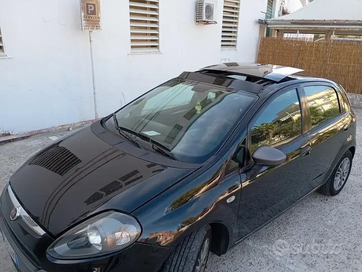 Fiat Punto 2012 photo 2