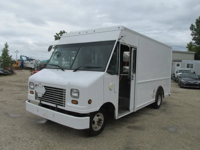 Ford E-350 2014 photo 2