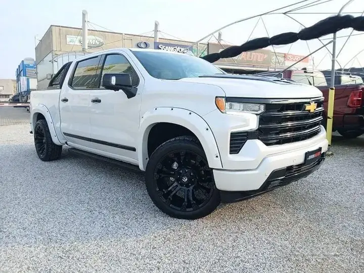 Chevrolet Silverado 2026 photo 2