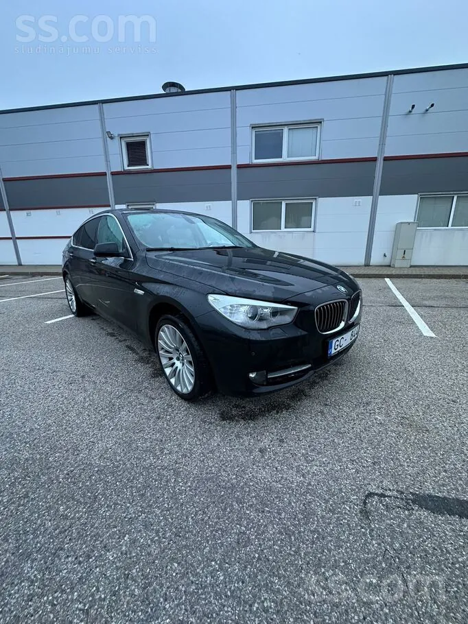 BMW 530D 2010 photo 2