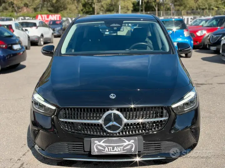 Mercedes-Benz B 180 2023 photo 2