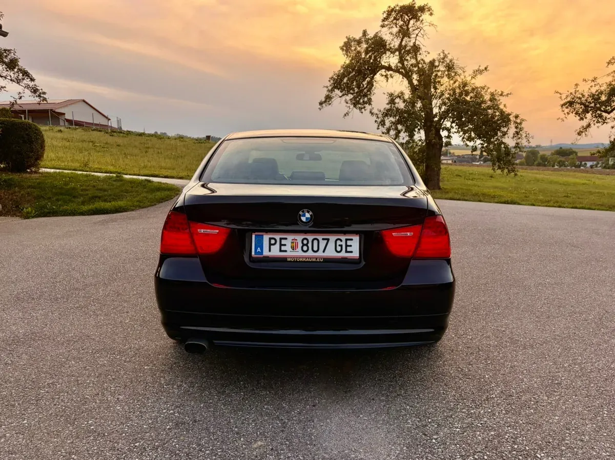 BMW 3Er Reihe 2011 photo 3