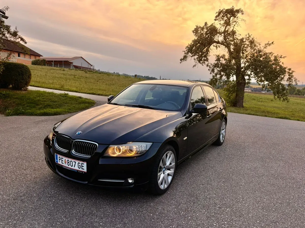 BMW 3Er Reihe 2011 photo 2