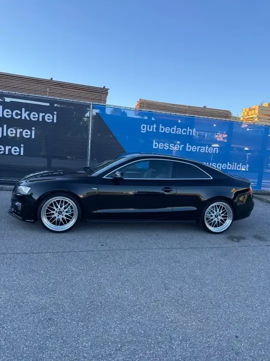 Audi A5 2009 photo 2