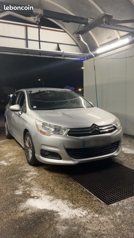 Citroen C4 2011 photo 2