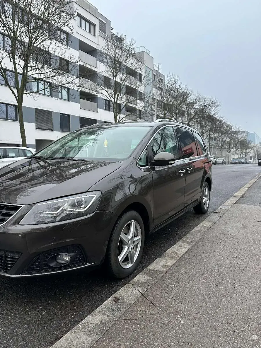 Seat Alhambra 2017 photo 2
