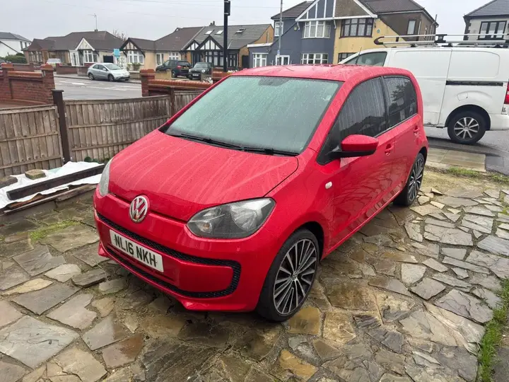 Volkswagen Up 2016 photo 3