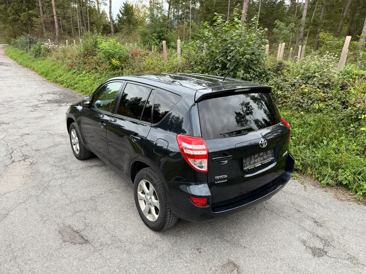 Toyota Rav4 2011 photo 3
