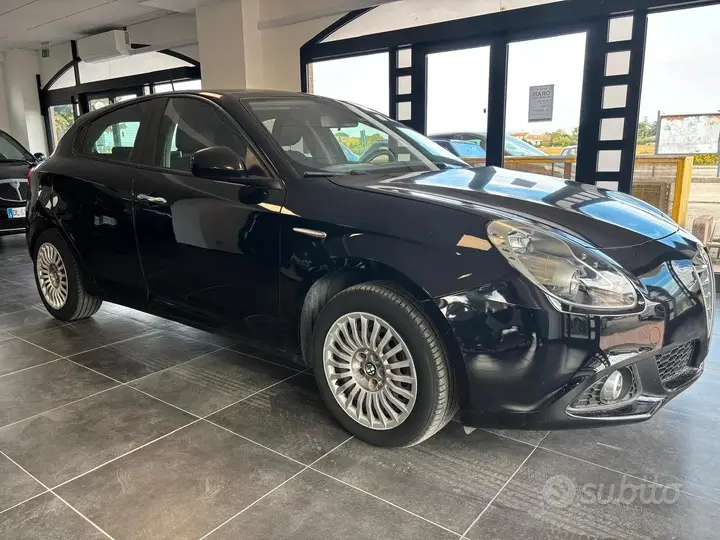 Alfa Romeo Giulietta 2014 photo 2
