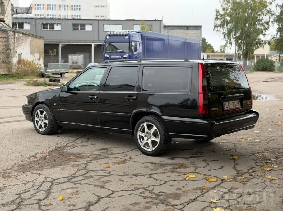 Volvo V70 1997 photo 2
