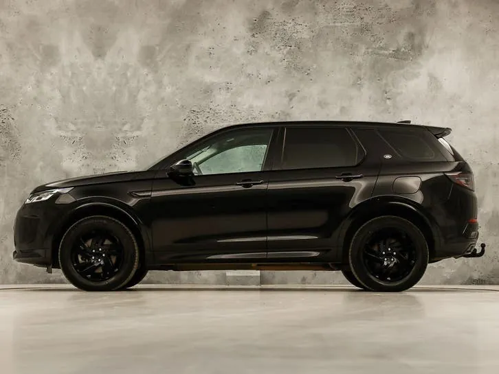 Land Rover Discovery Sport 2023 photo 2