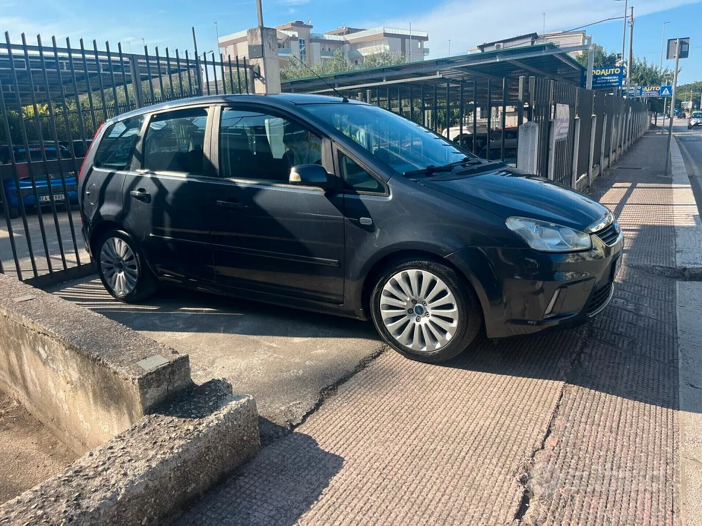 Ford C-Max 2008 photo 2