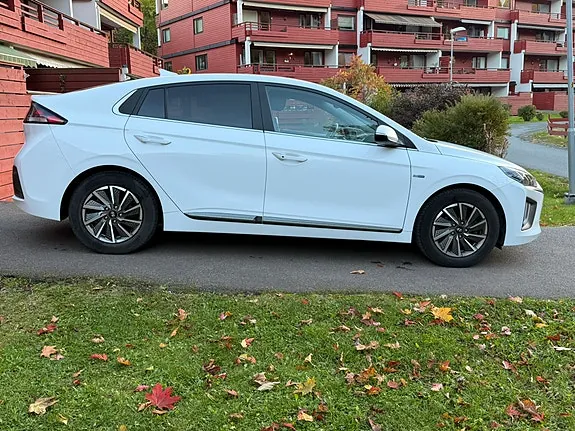 Hyundai Ioniq 2021 photo 2