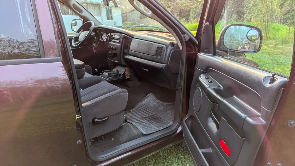 Dodge Ram 1500 2004 photo 4