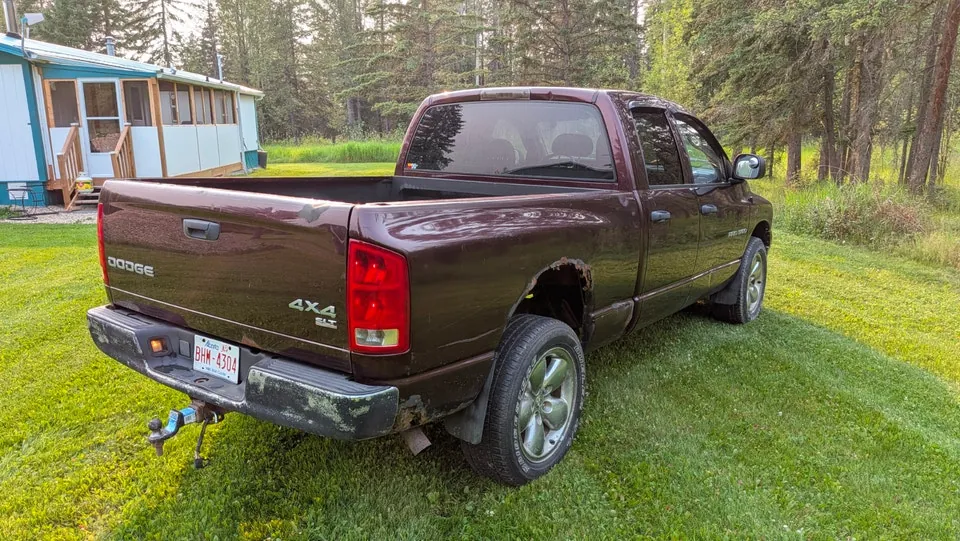 Dodge Ram 1500 2004 photo 2