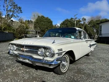 Chevrolet Impala 1960 photo 5
