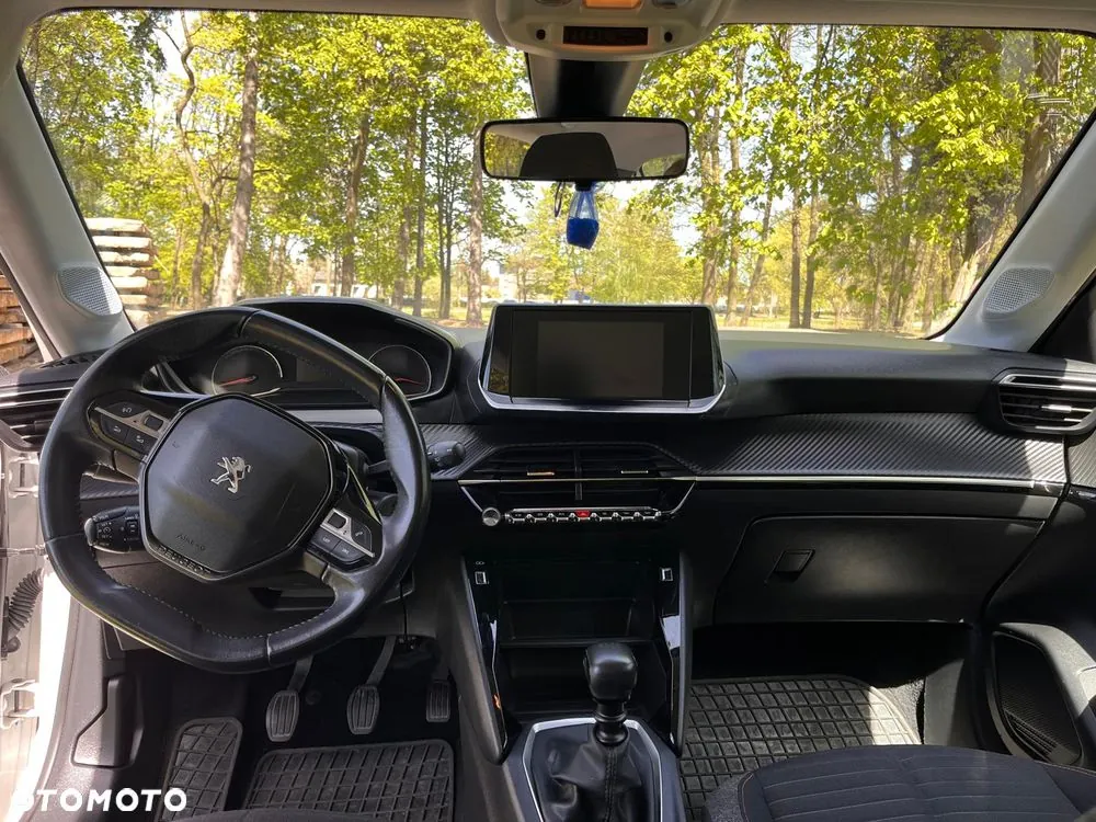 Peugeot 208 2020 photo 3