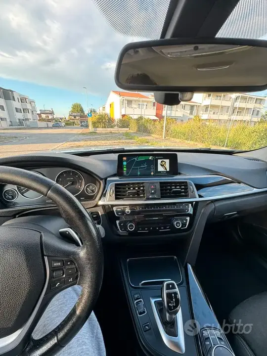 BMW 330D 2018 photo 3