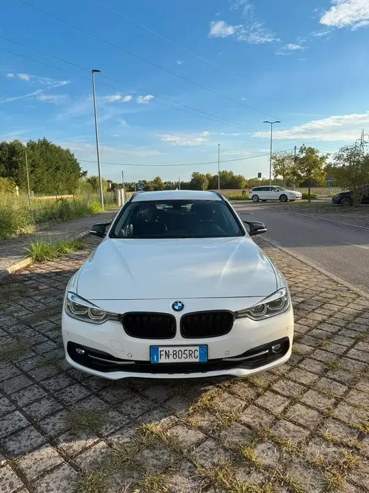 BMW 330D 2018 photo 2