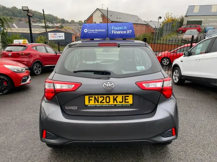 Toyota Yaris 2020 photo 4
