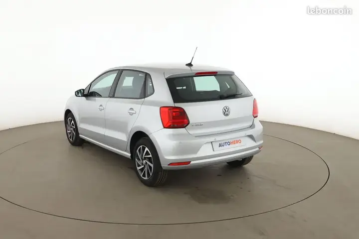 Volkswagen Polo 2017 photo 2