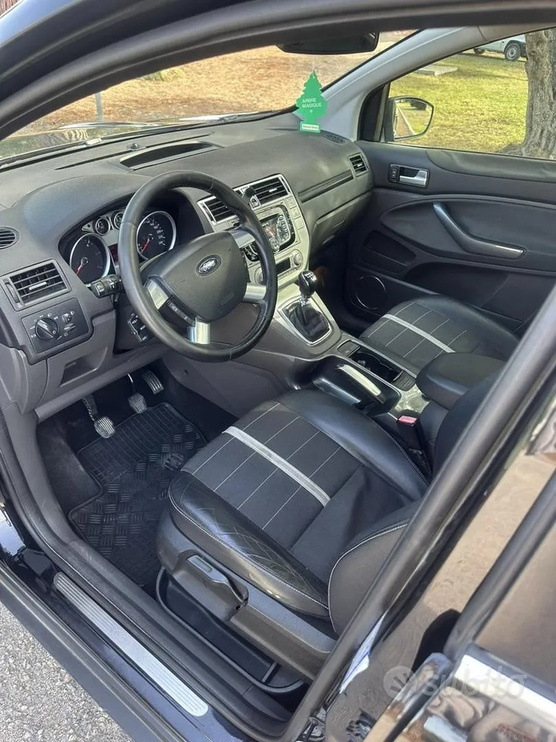 Ford Kuga 2010 photo 5