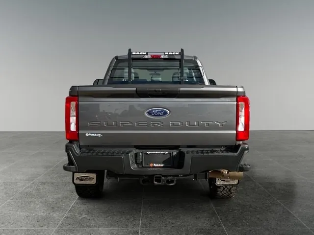 Ford Super Duty F-350 2024 photo 5