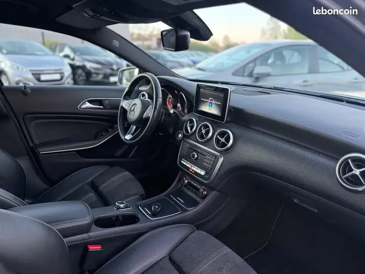 Mercedes-Benz A-Class 2017 photo 4