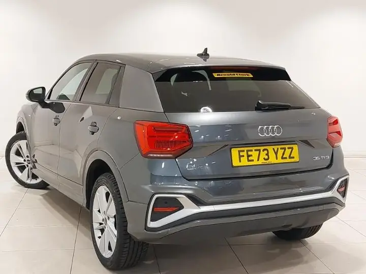 Audi Q2 2023 photo 2