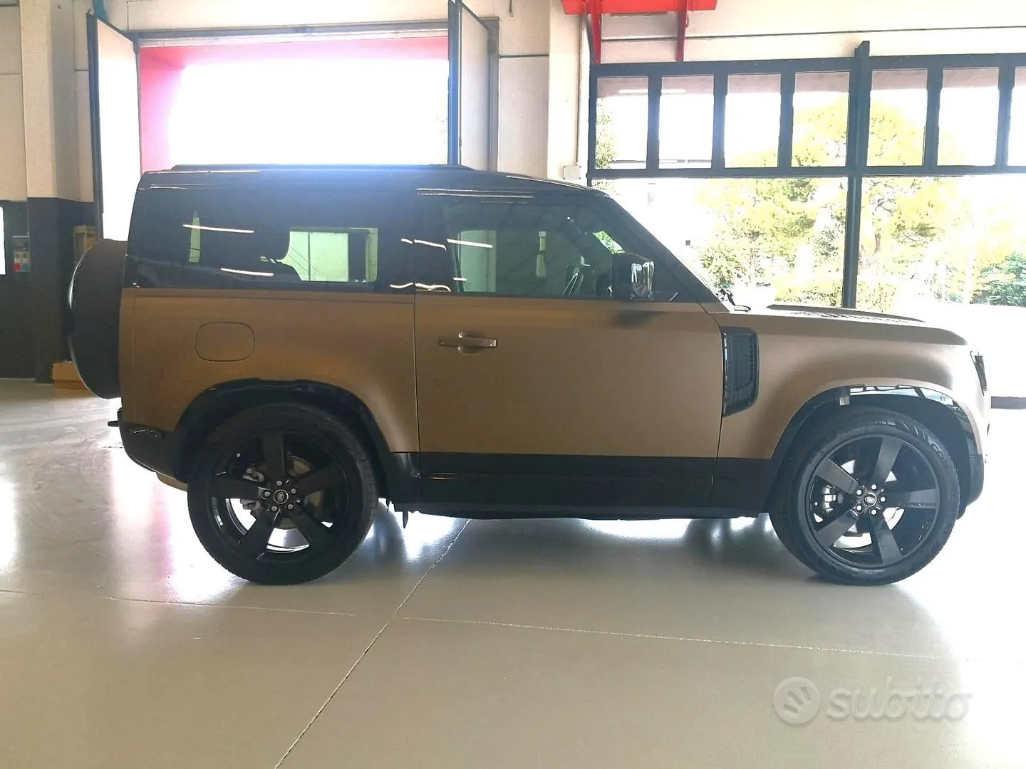 Land Rover Defender 2025 photo 5