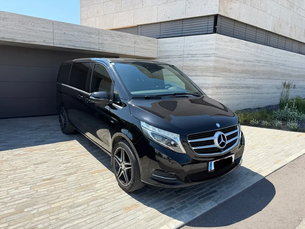 Mercedes-Benz V-Class 2016 photo 2