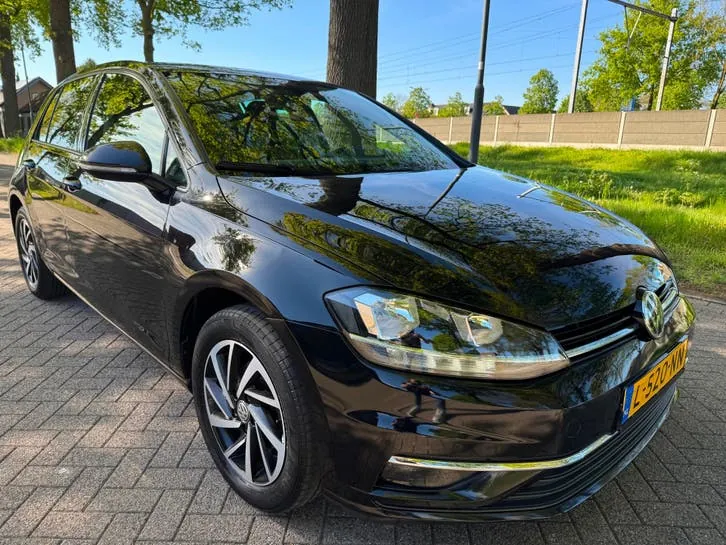 Volkswagen Golf 2018 photo 3