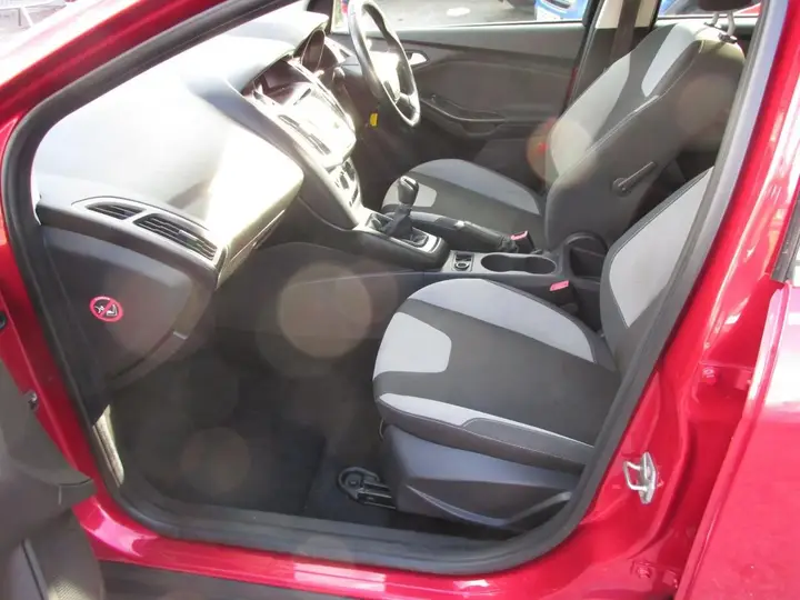 Ford Focus 2013 photo 4