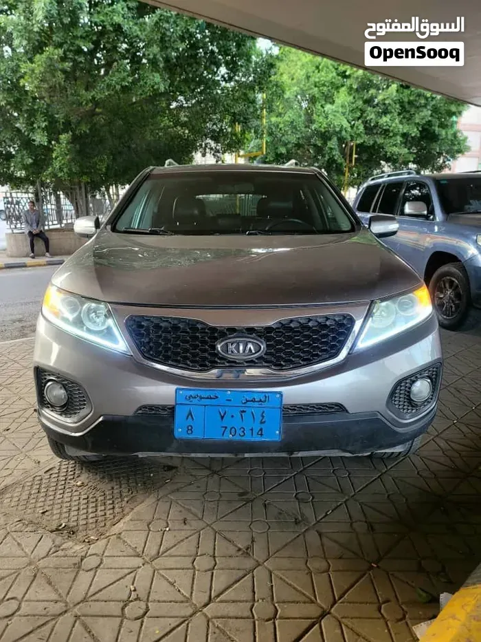 Kia Sorento 2011 photo 2