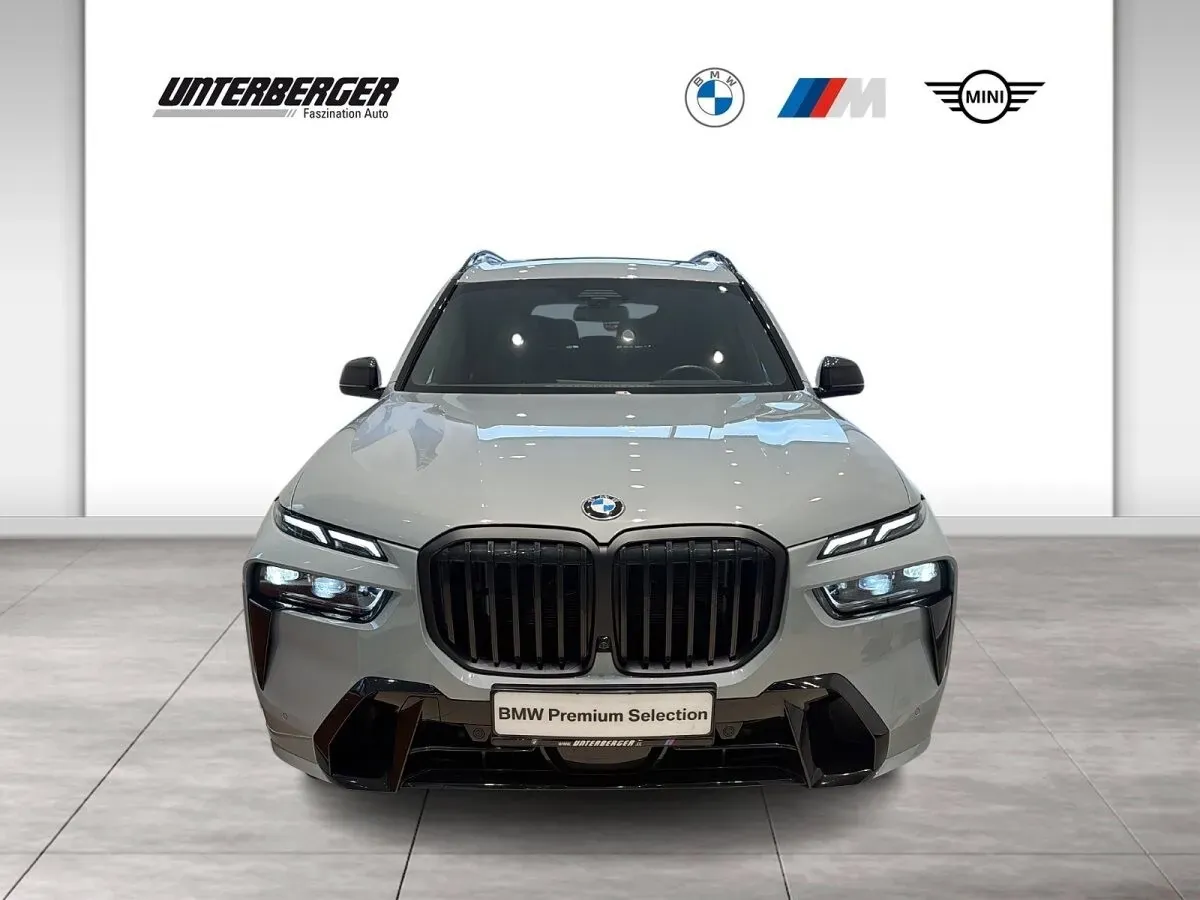 BMW X7 2024 photo 2