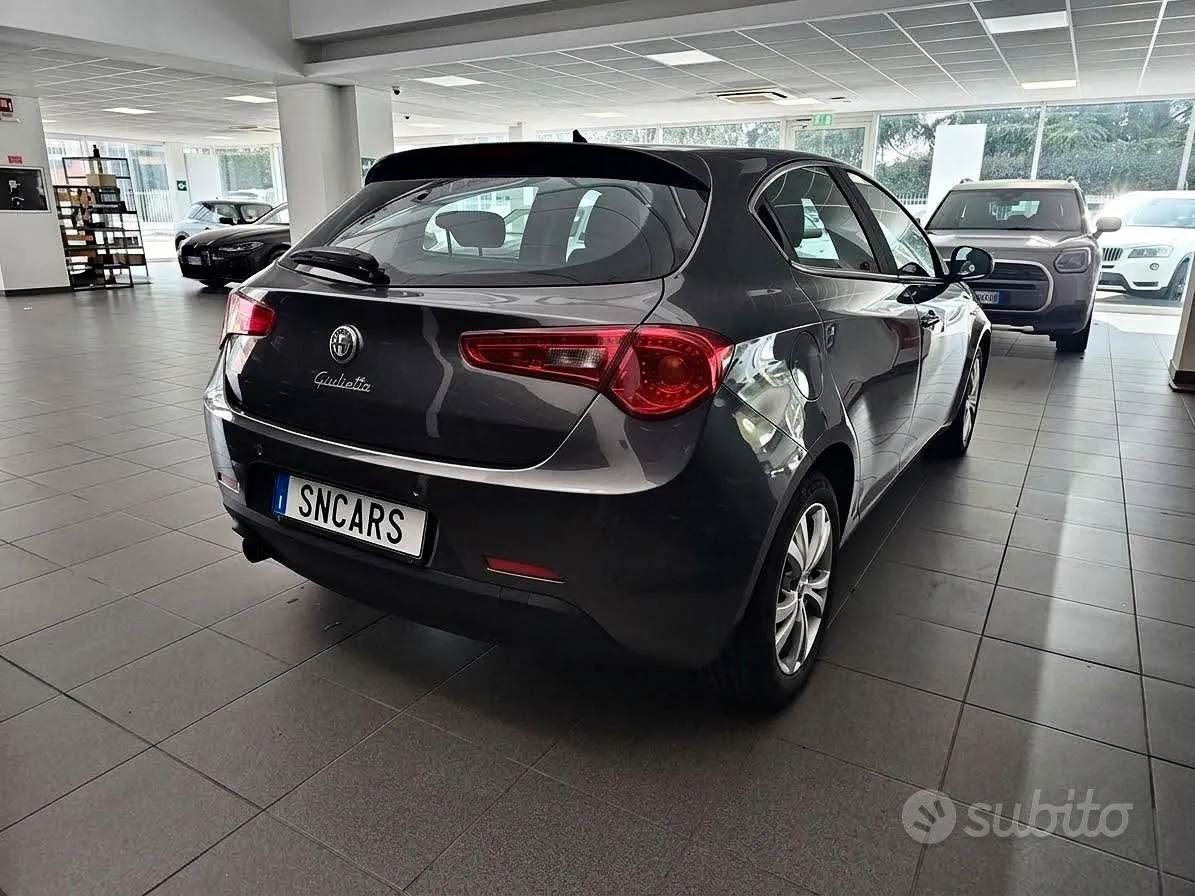 Alfa Romeo Giulietta 2013 photo 3