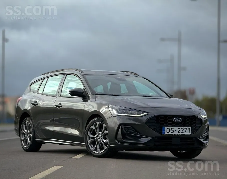 Ford Focus 2022 photo 3
