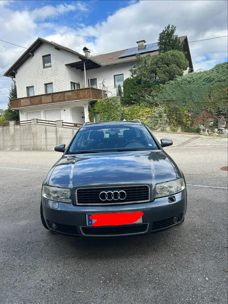Audi A4 2002 photo 2